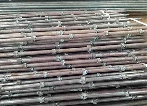 卧龙隧道钢花管